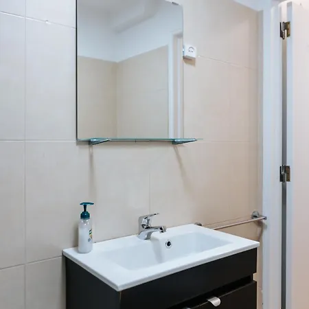 - Almirante Reis Ii Apartmán *